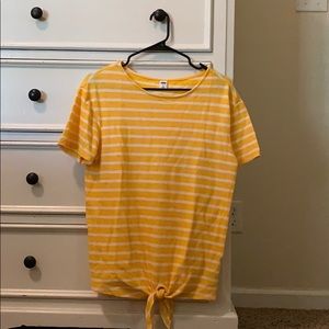 Striped yellow tee shirt
